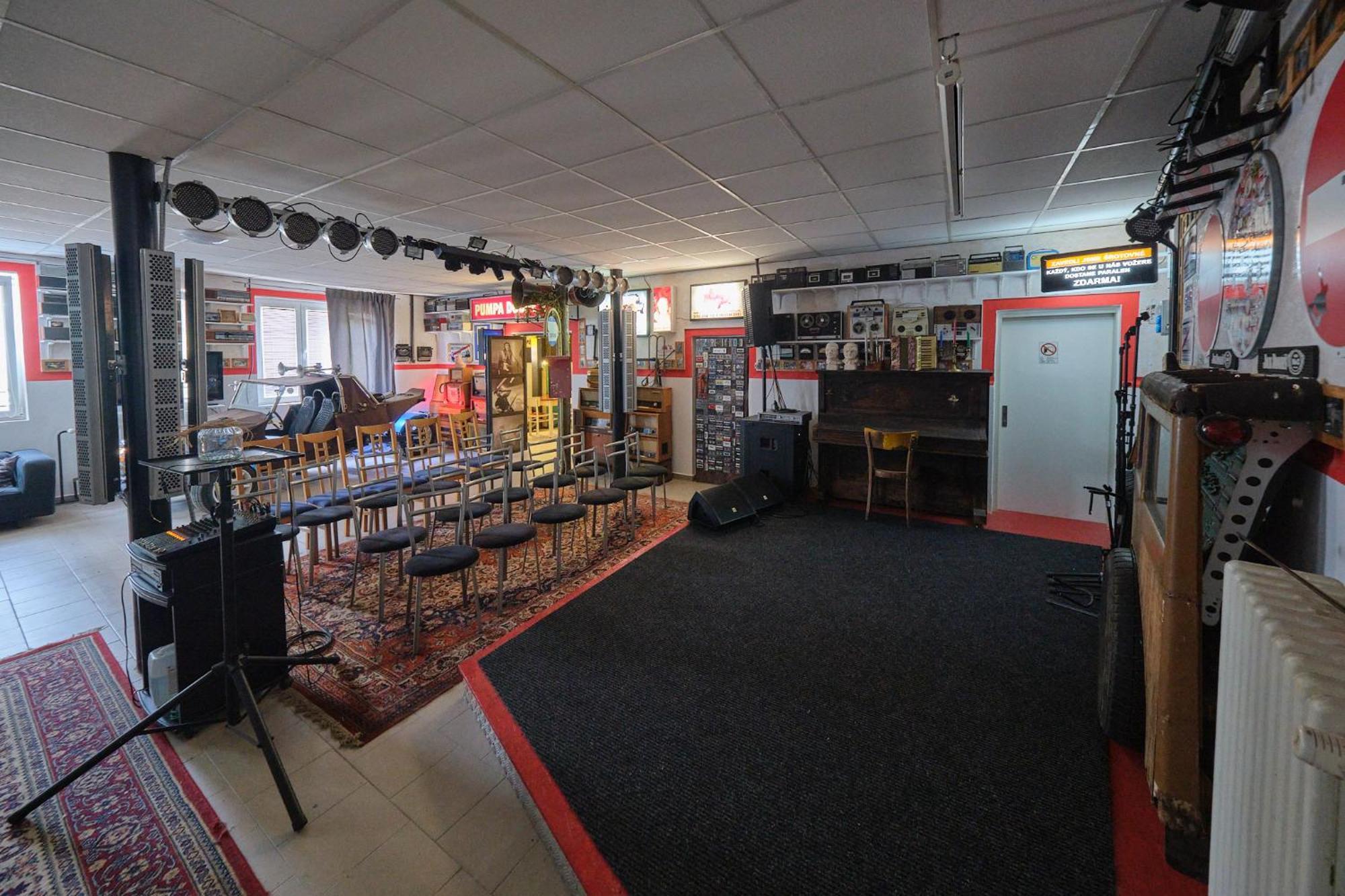 Hostel Doupe Humpolec Εξωτερικό φωτογραφία